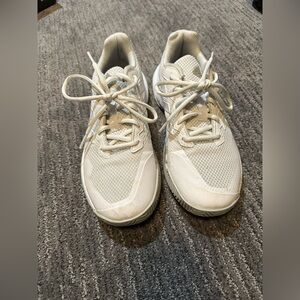 Adidas size 8 womens White Tennis Athletic Sneakers